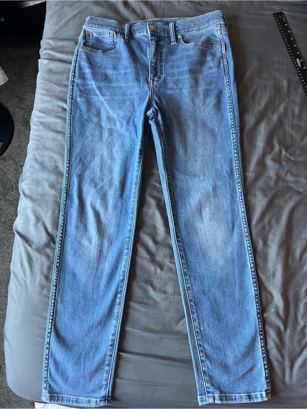 Madewell Classic Light Blue 10” High-Rise Skinny Crop Jeans